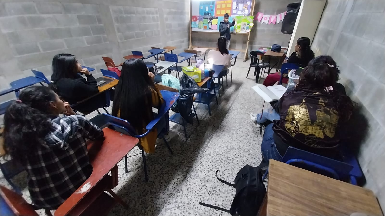 Our Services - Adult Program. Junior And HIgh School (GED) For Students Over 18 Years Old - Monte Real Private School - 02